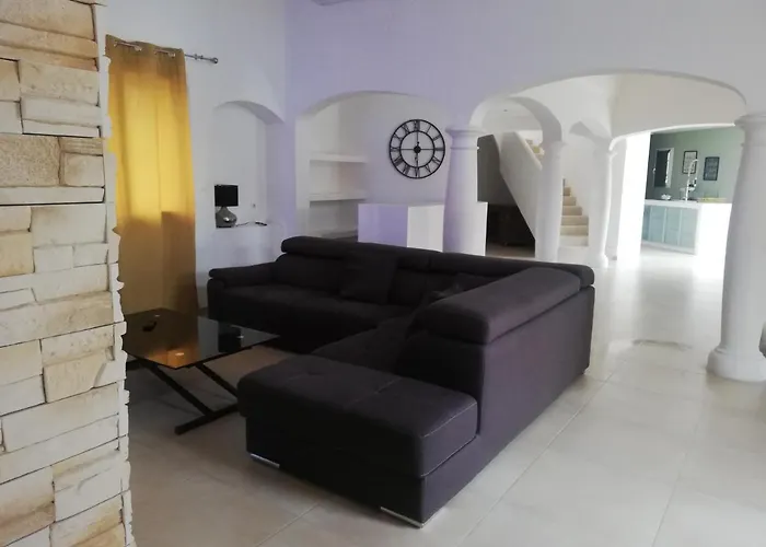 Bienvenue A L Hacienda Villa Magalas